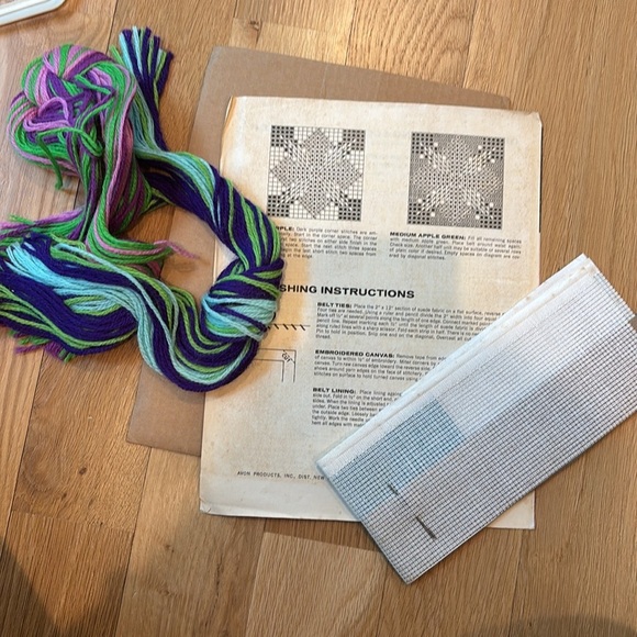 Vtg Avon Needlecraft Belt Kit 1970s Colorful Boho NIP - Picture 4 of 4